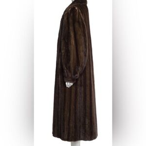 Elegant Brown Hazelnum mink Fur Coat